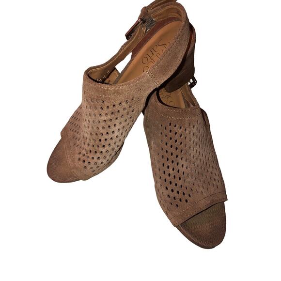 Franco Sarto Suede Leather‎ Wedge Sandals Perforated Taupe Ankle Strap - Picture 1 of 8